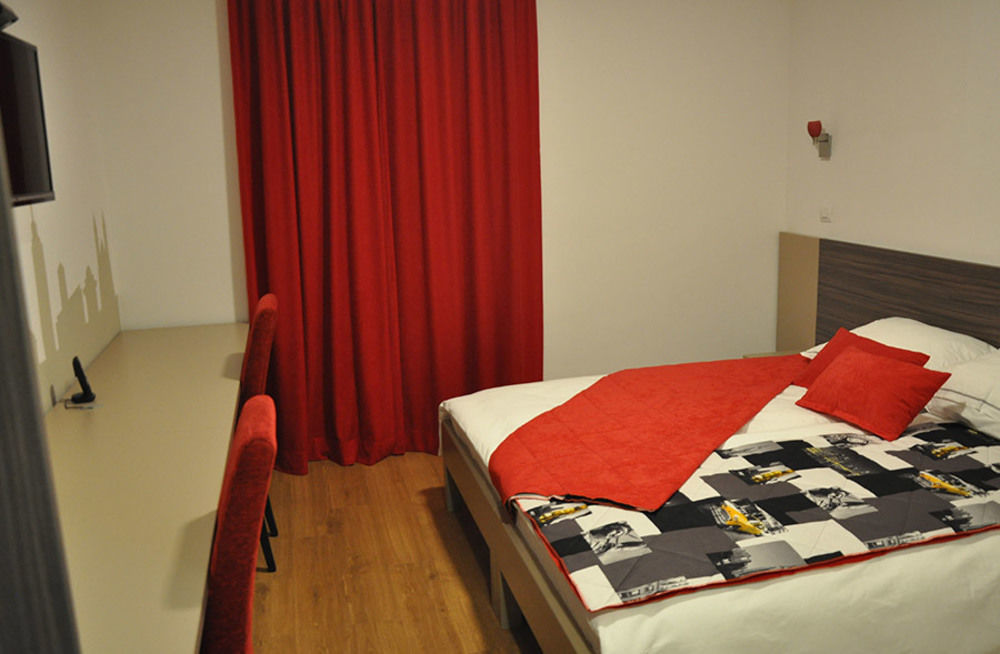 Hotel Walter SJJ Buitenkant foto