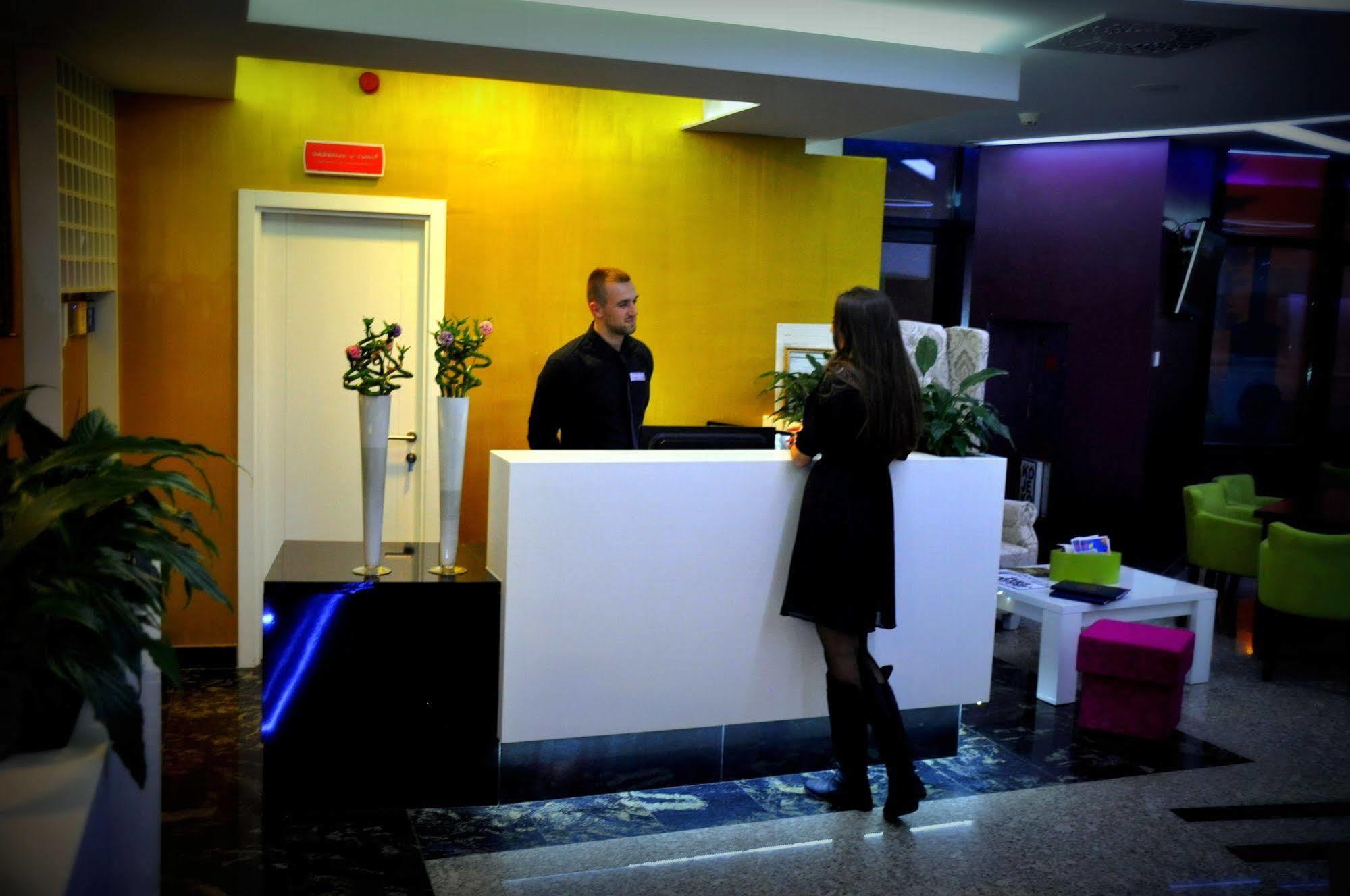 Hotel Walter SJJ Buitenkant foto